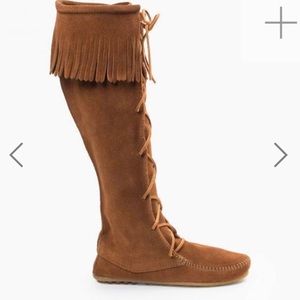 Minnetonka moccasin boots
